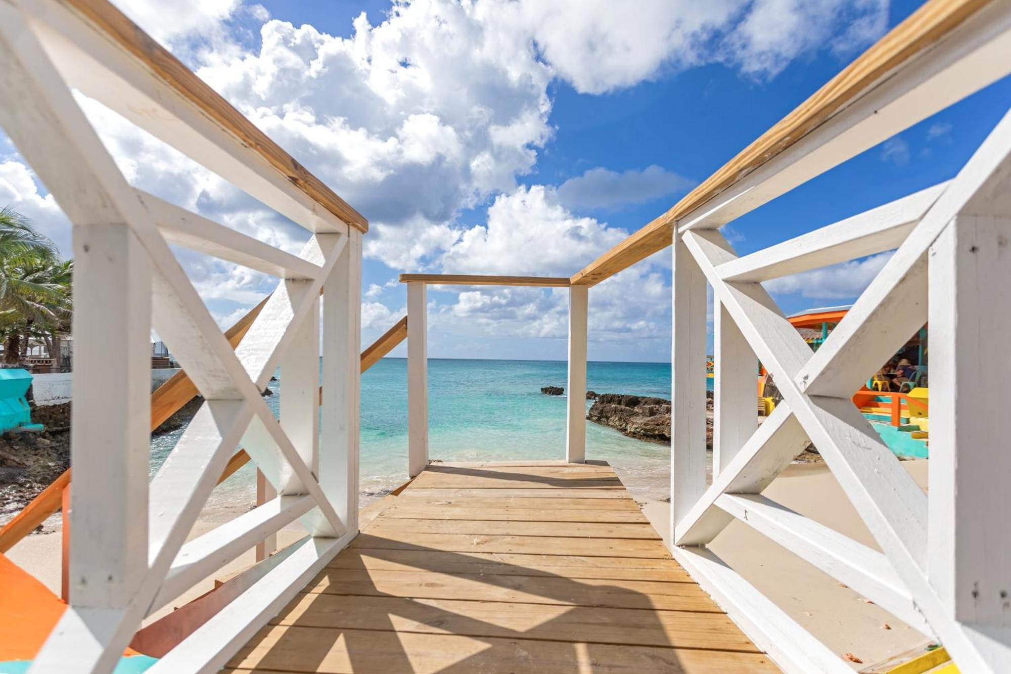 Maho Beach House - Sand Bar Studio - Ocean View Esterno foto